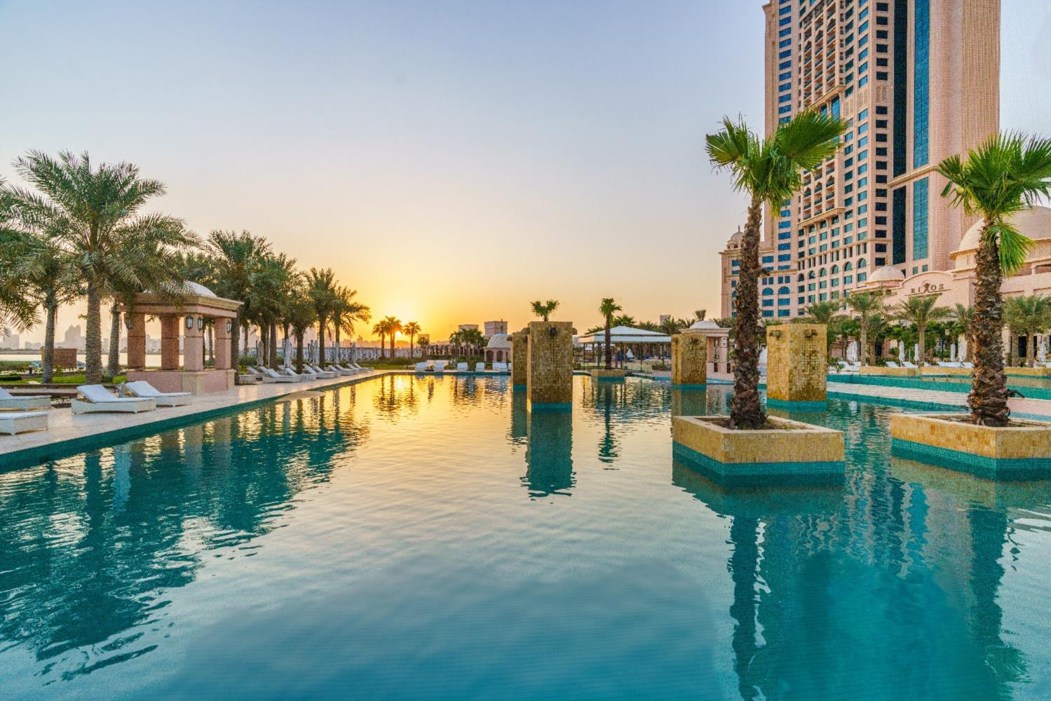 Отель rixos абу даби. Rixos Marina Abu Dhabi бассейн.